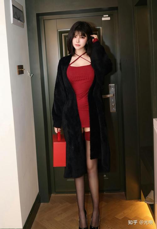 精品久久久久久精品的相关介绍