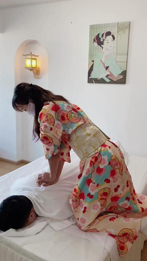 人妻约会指南的相关介绍