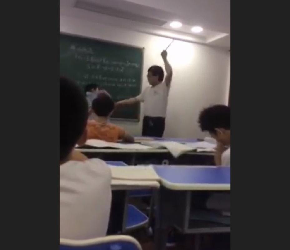 黄色录像老女人的相关介绍