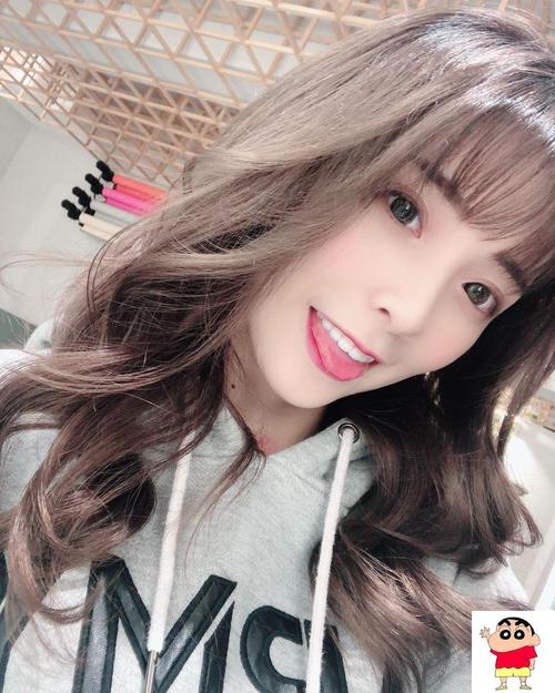女生下面黄色果冻分泌物的相关介绍
