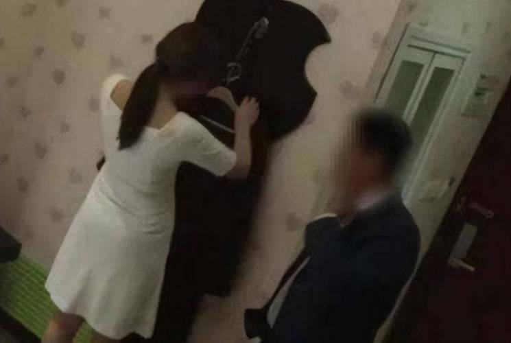 亚洲av熟妇的相关介绍
