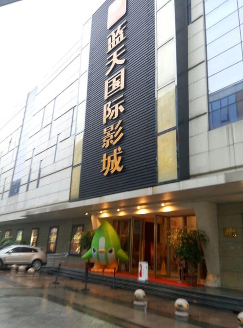 黑丝成人av的相关介绍