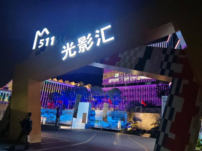 少妇人妻的相关介绍