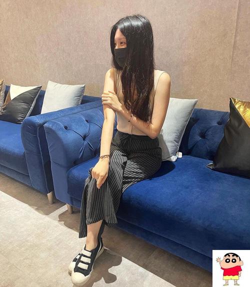 每天操老师逼的相关介绍