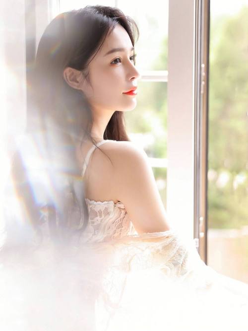 女生下面留的黄色分泌物的相关介绍