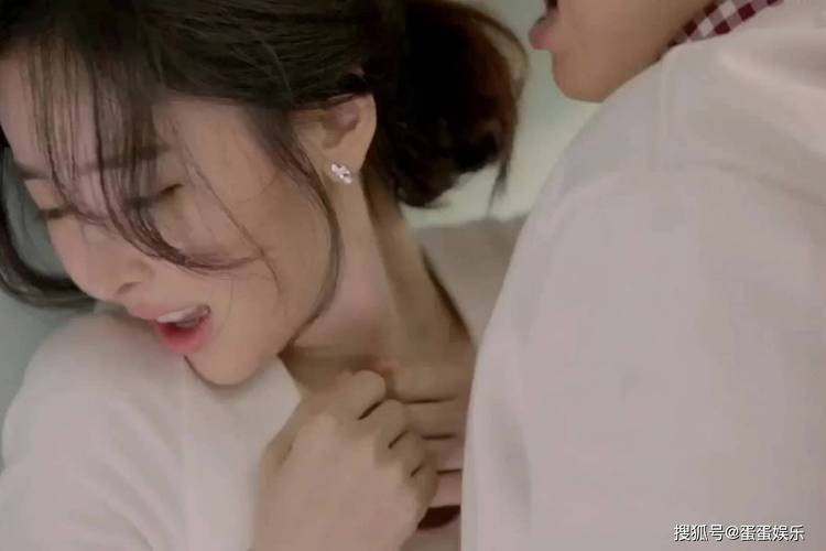 美女脱18以下禁止看尿口的相关介绍