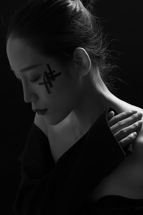 欧美女星大尺度图片的相关介绍
