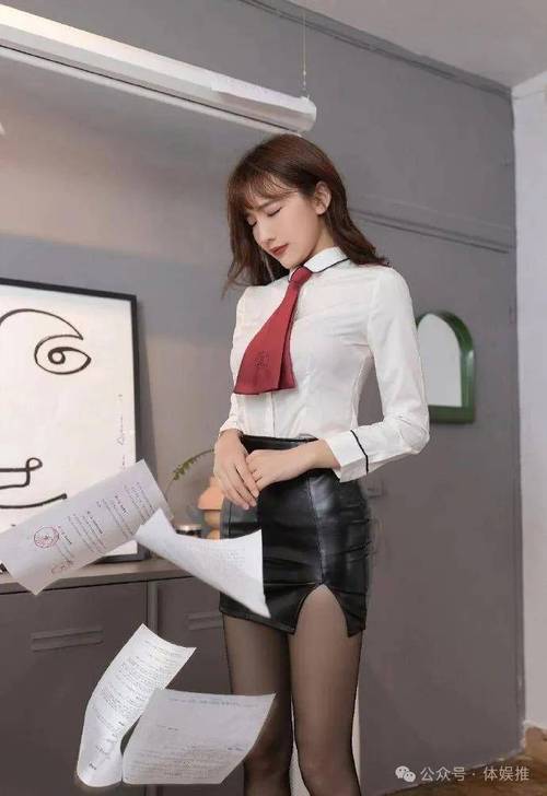 女老师啪啪啪动态图的相关介绍