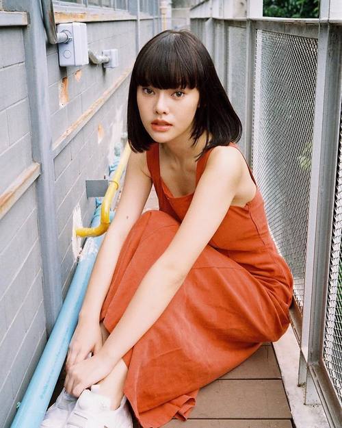 小说 h 人妻的相关介绍