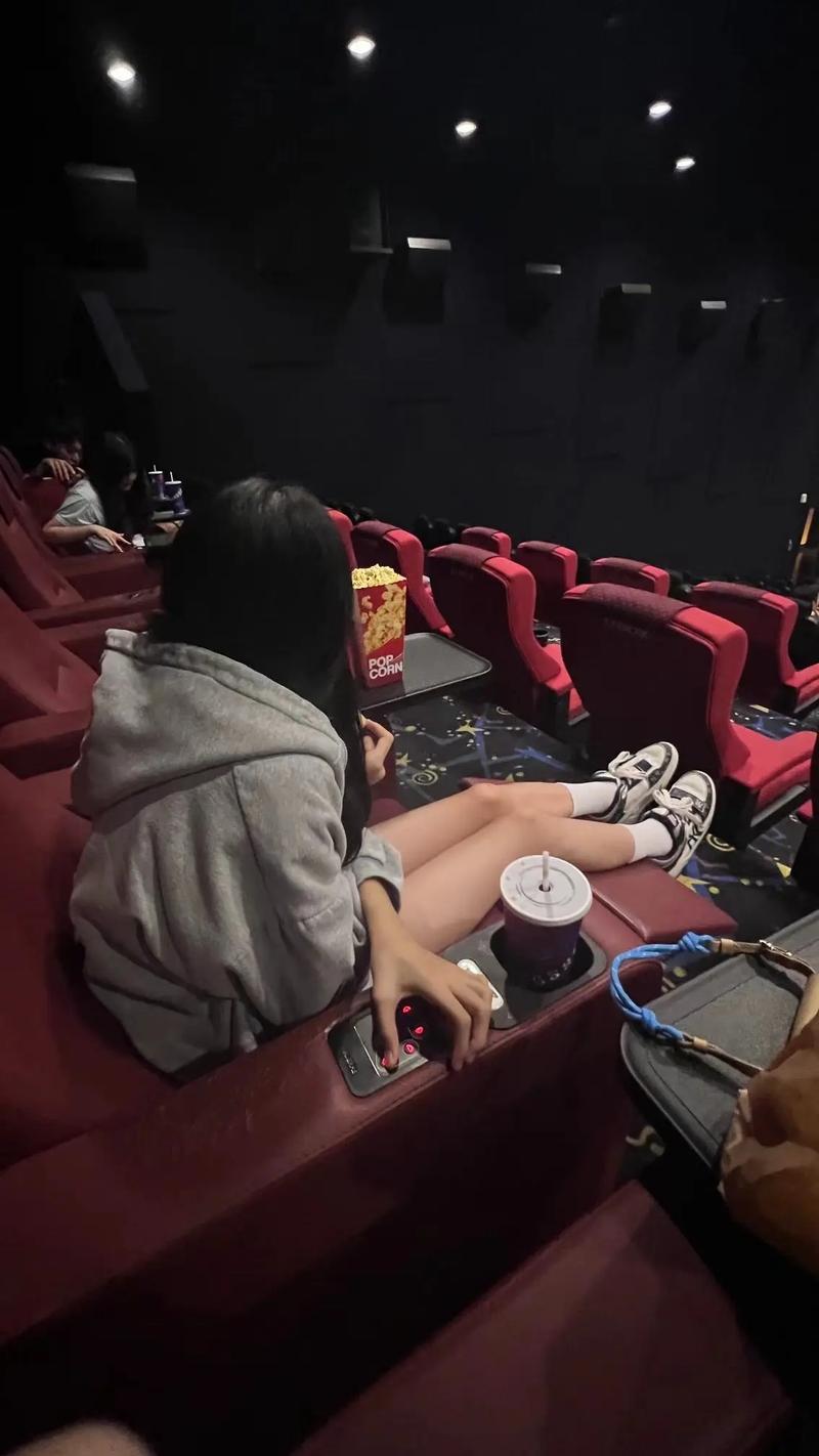 人妻 欧美 在线的相关介绍