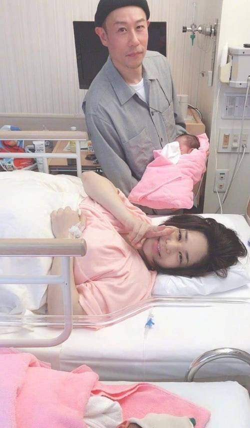 欧美一区二区久久久久久黑人的相关介绍